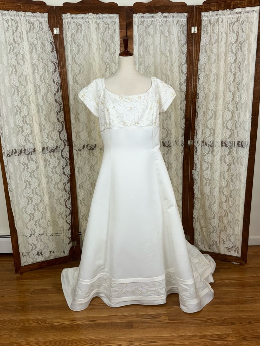 Beautiful Vintage 90s Oleg Cassini Empire Waist Wedding Gown